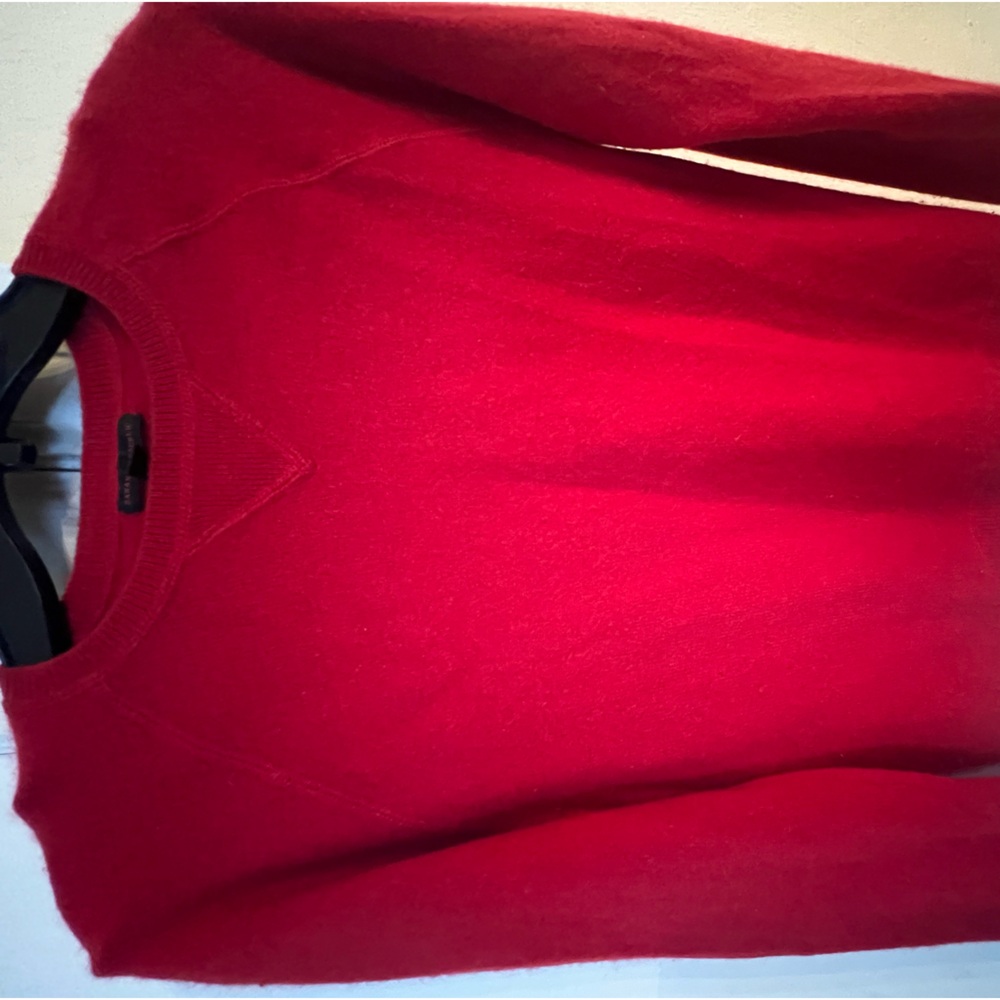 Banana Republic cashmere red sweater. Size M.  Long sleeves round neck.